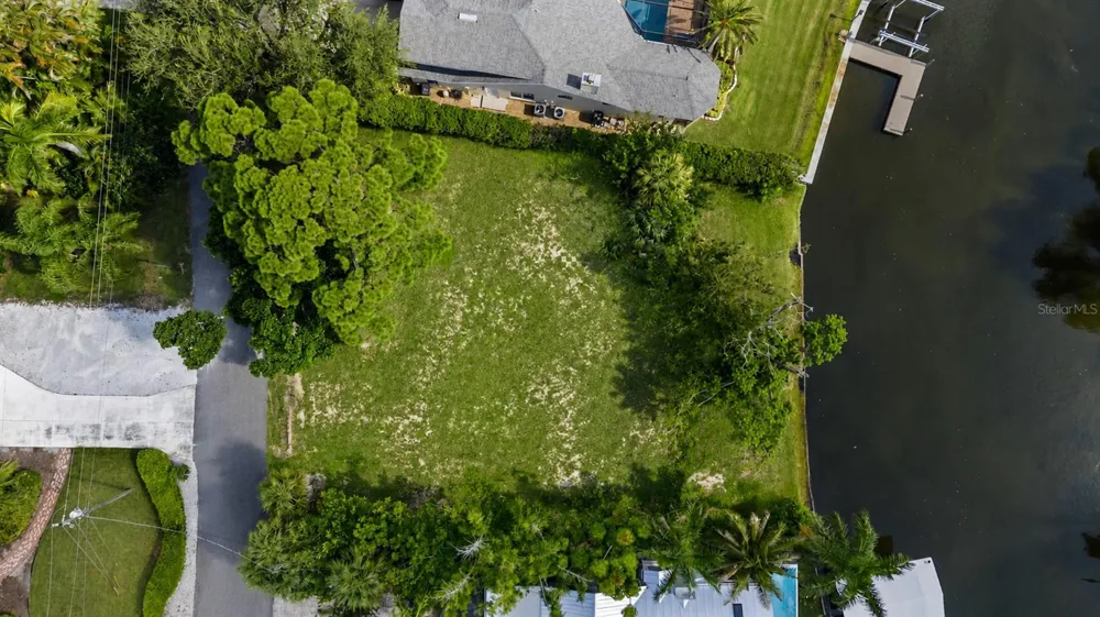 103 40TH STREET COURT NW Bradenton, FL 34209