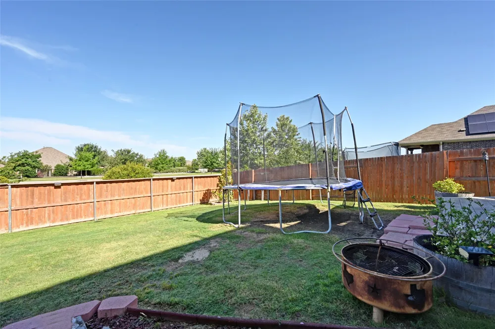 160 Thornless Circle Buda, TX 78610