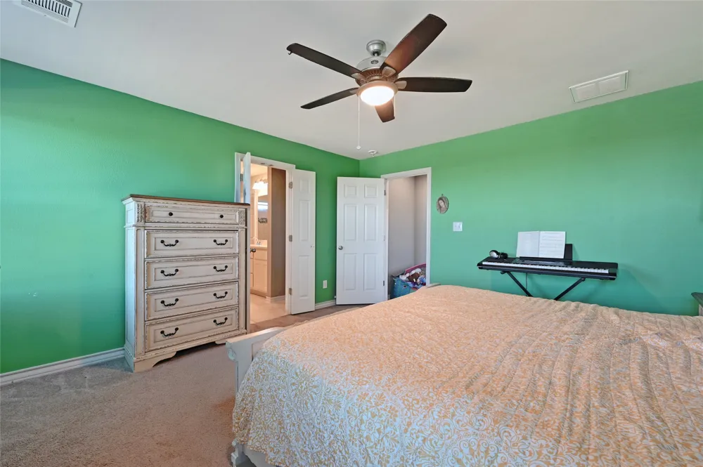 160 Thornless Circle Buda, TX 78610