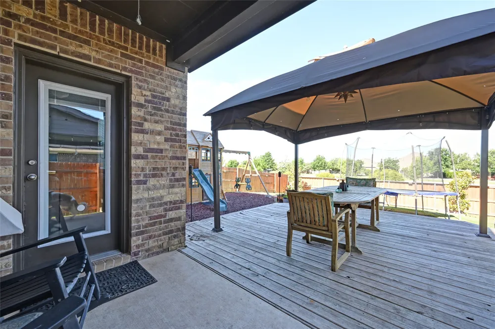 160 Thornless Circle Buda, TX 78610