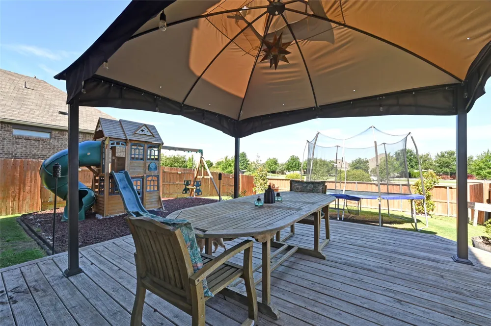 160 Thornless Circle Buda, TX 78610