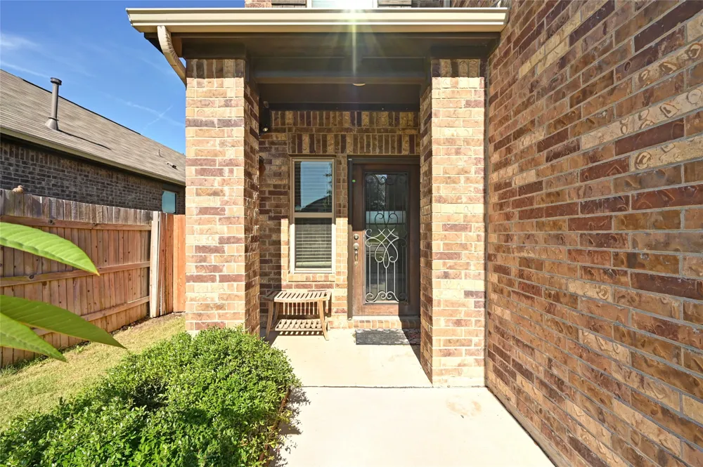 160 Thornless Circle Buda, TX 78610