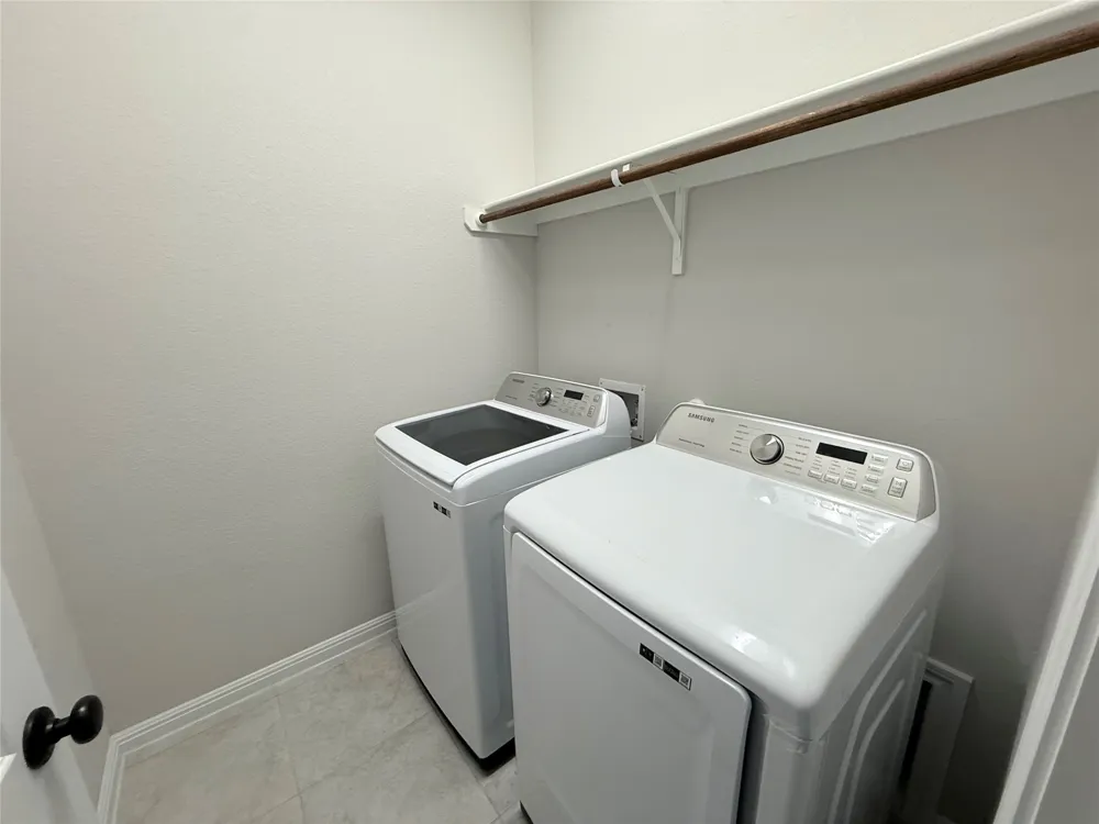 303 Bear Oak Street Hutto, TX 78634