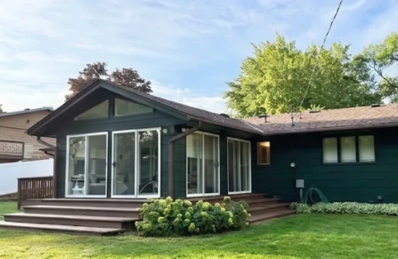 302 Heritage Circle Burnsville, MN 55337