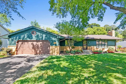 302 Heritage Circle