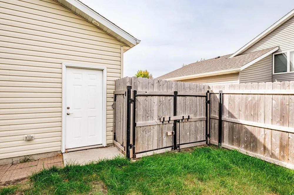 938 Parkway Drive West Fargo, ND 58078