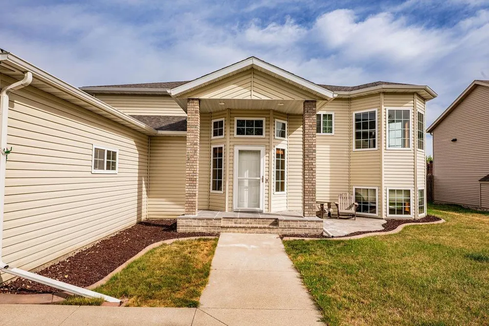 938 Parkway Drive West Fargo, ND 58078