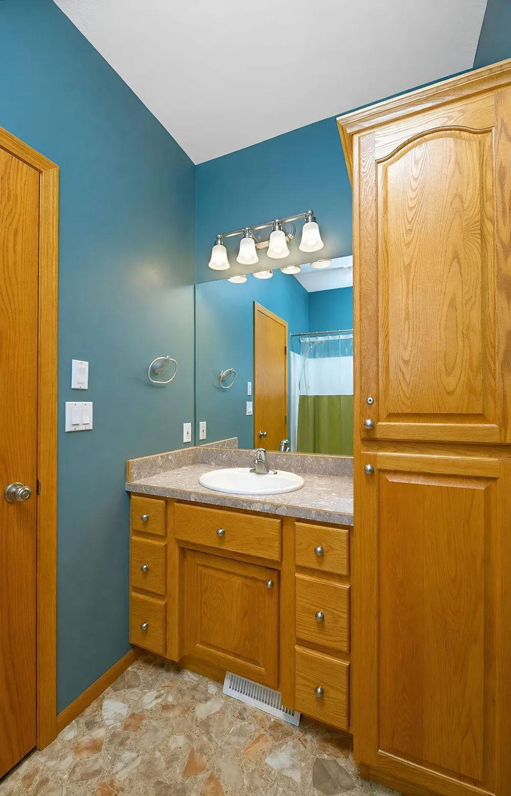 938 Parkway Drive West Fargo, ND 58078