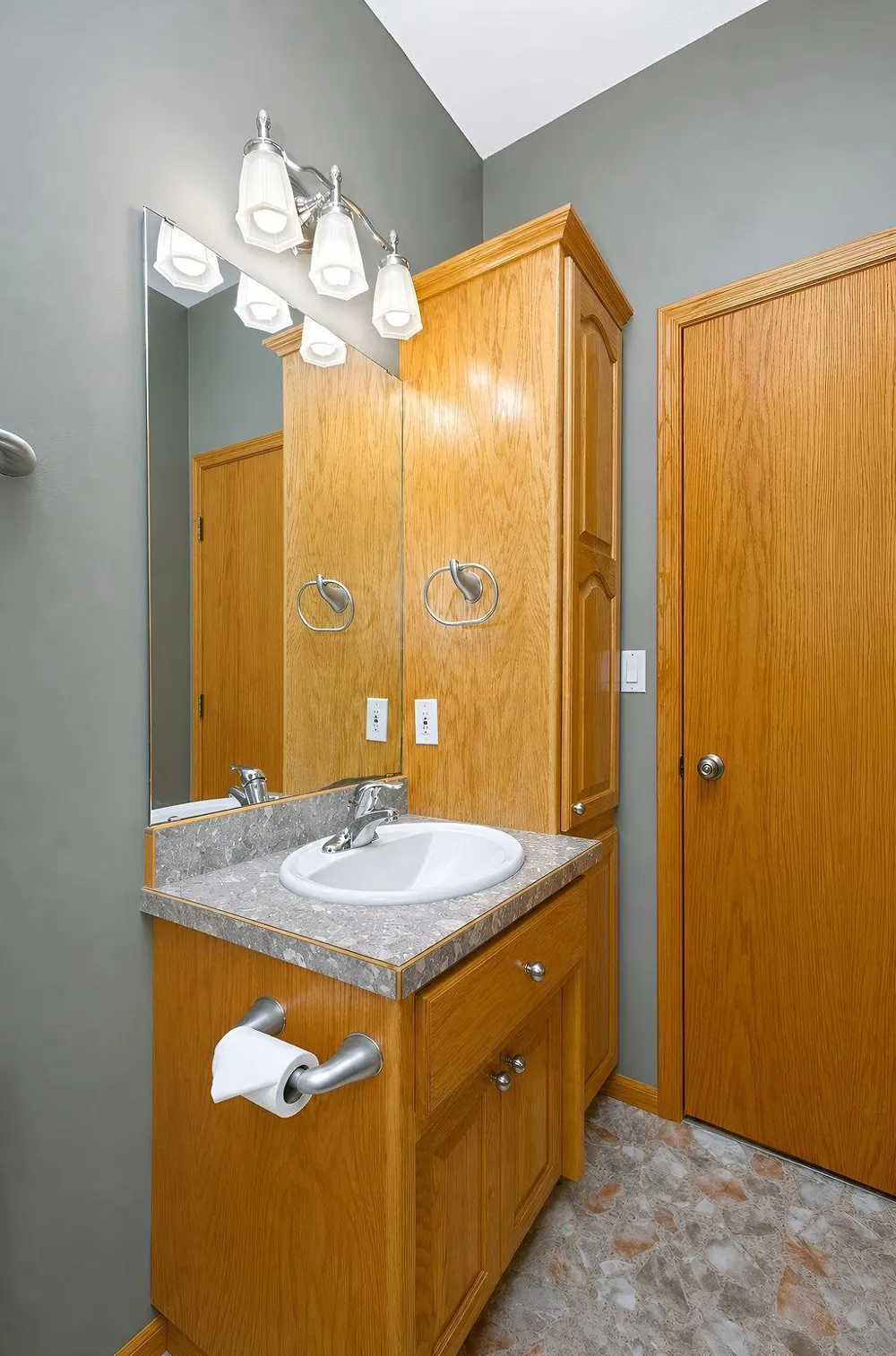 938 Parkway Drive West Fargo, ND 58078