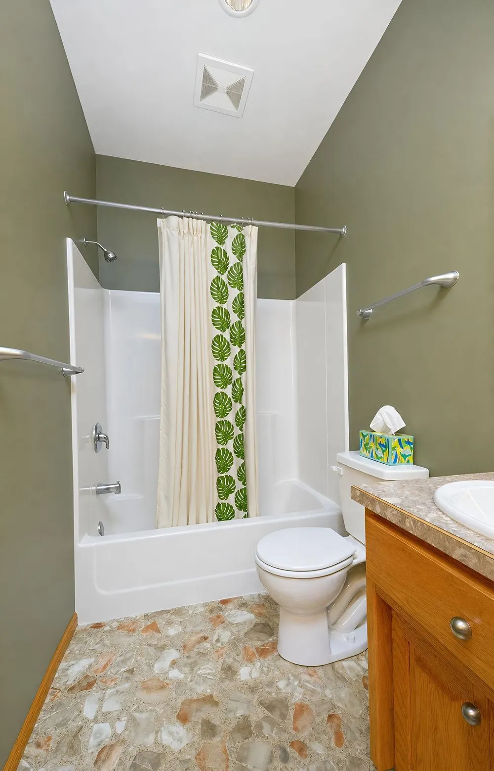 938 Parkway Drive West Fargo, ND 58078