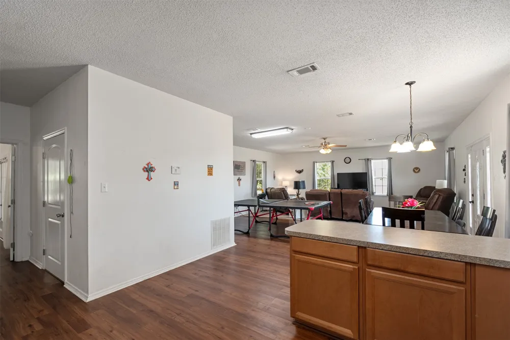6031 Fm 316 Payne Springs, TX 75156