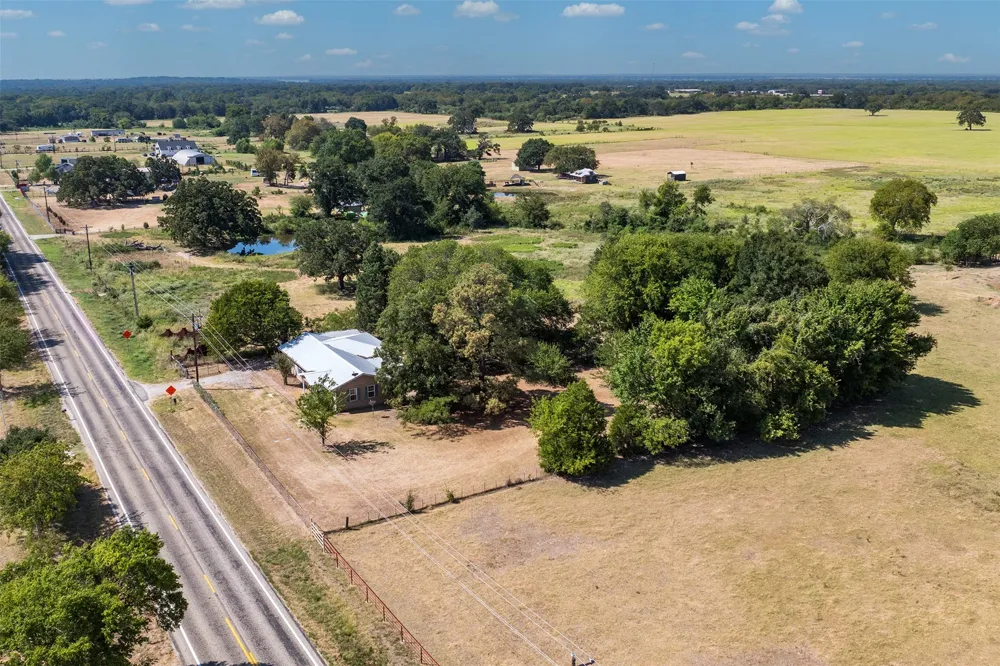 6031 Fm 316 Payne Springs, TX 75156