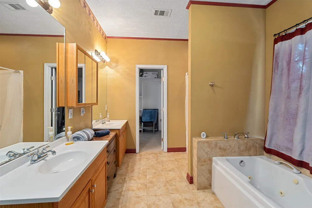 6031 Fm 316 Payne Springs, TX 75156