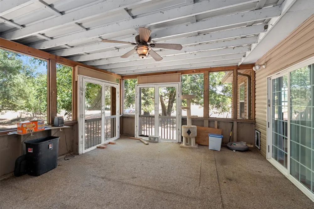 6031 Fm 316 Payne Springs, TX 75156