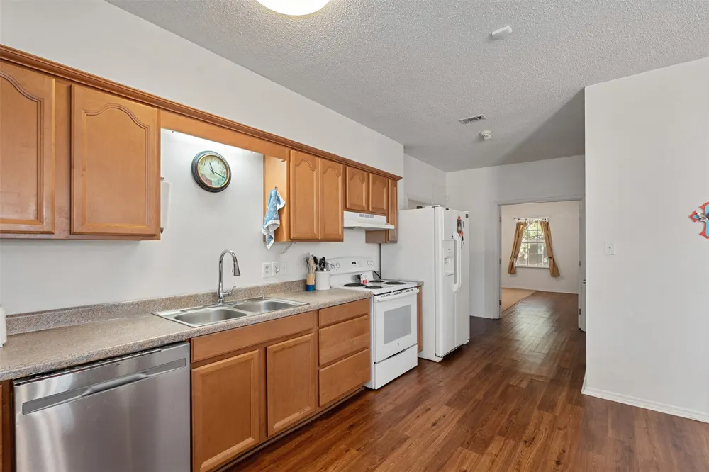 6031 Fm 316 Payne Springs, TX 75156