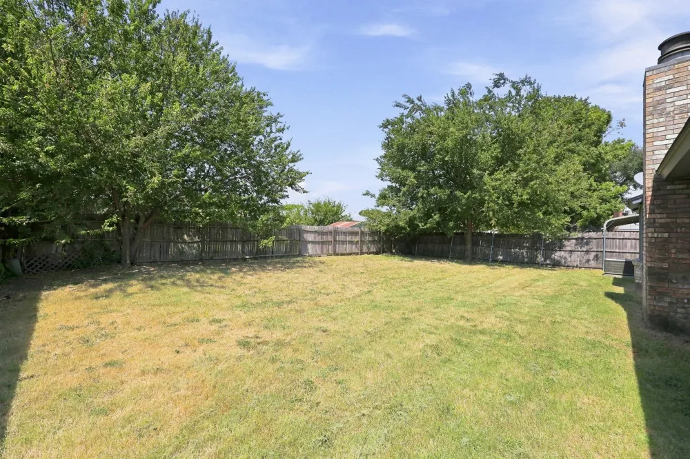 1800 Willow Vale Drive Fort Worth, TX 76134