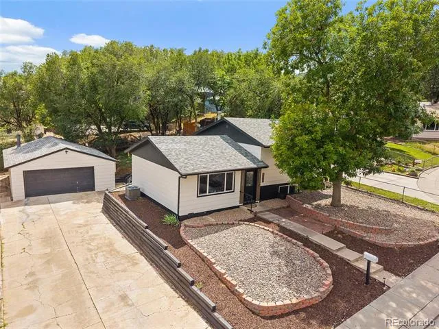 2537 Camelot Court Colorado Springs, CO 80904