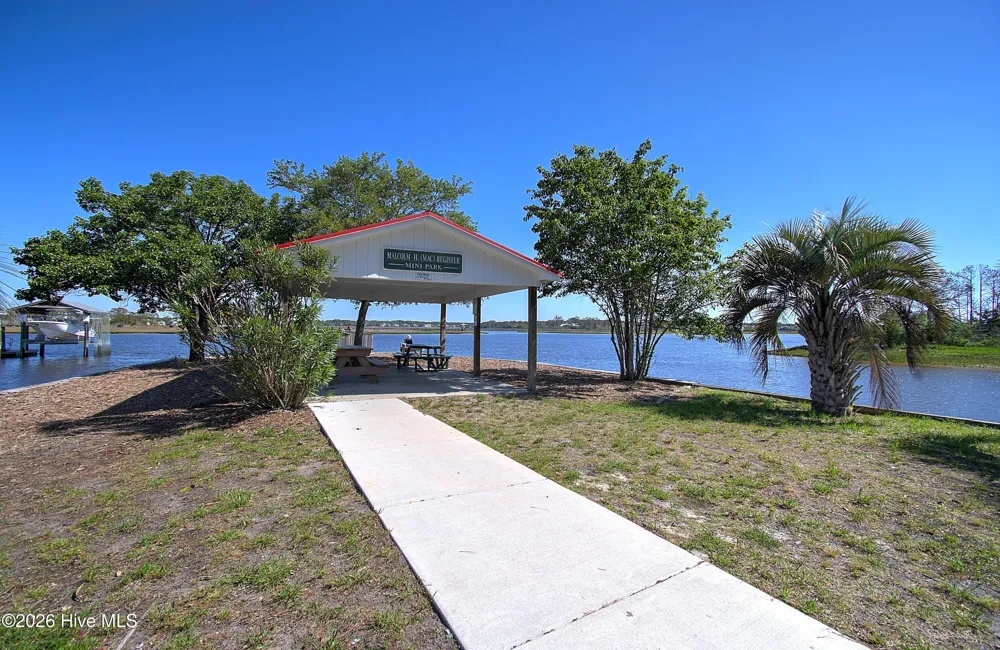 5211 E Beach Drive Oak Island, NC 28465