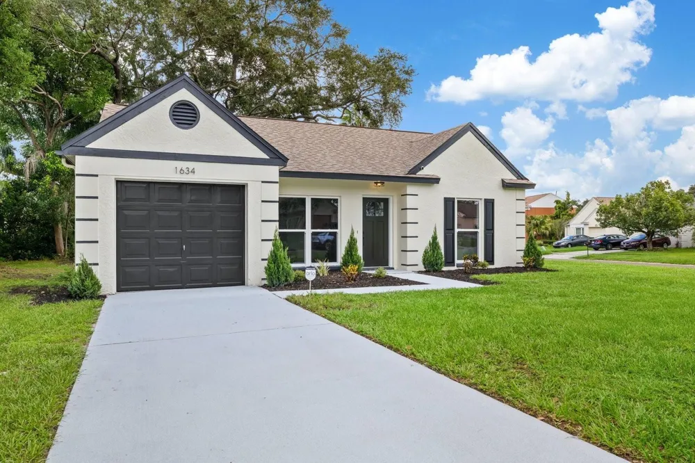 1634 CROSSRIDGE DRIVE Brandon, FL 33510