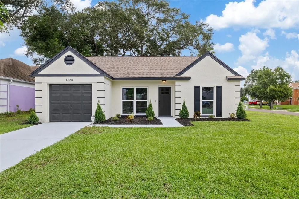 1634 CROSSRIDGE DRIVE Brandon, FL 33510