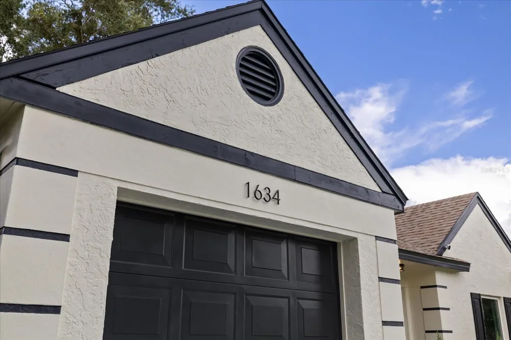 1634 CROSSRIDGE DRIVE Brandon, FL 33510