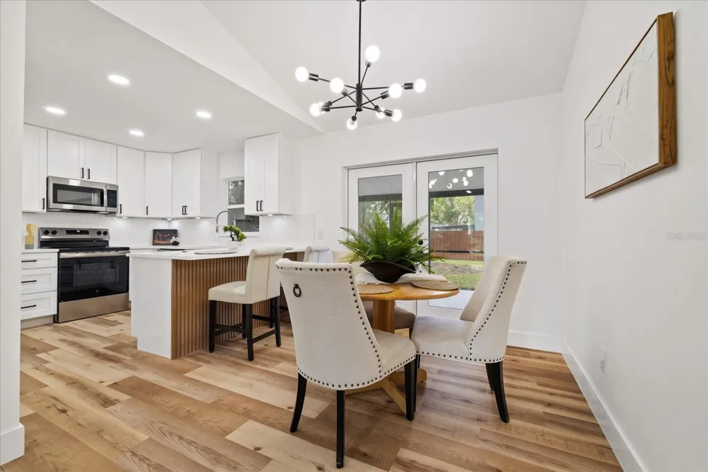 1634 CROSSRIDGE DRIVE Brandon, FL 33510