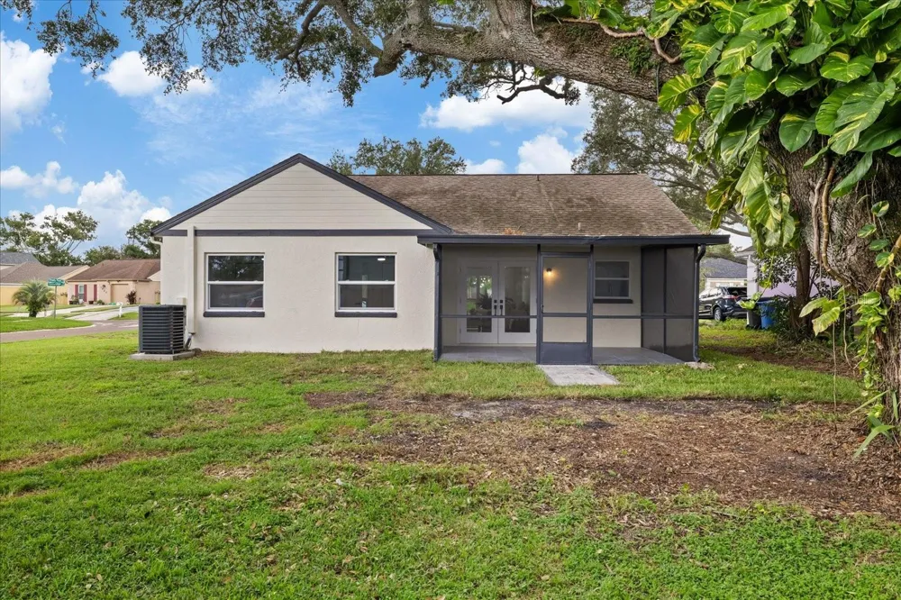 1634 CROSSRIDGE DRIVE Brandon, FL 33510