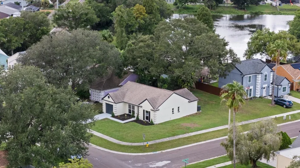 1634 CROSSRIDGE DRIVE Brandon, FL 33510