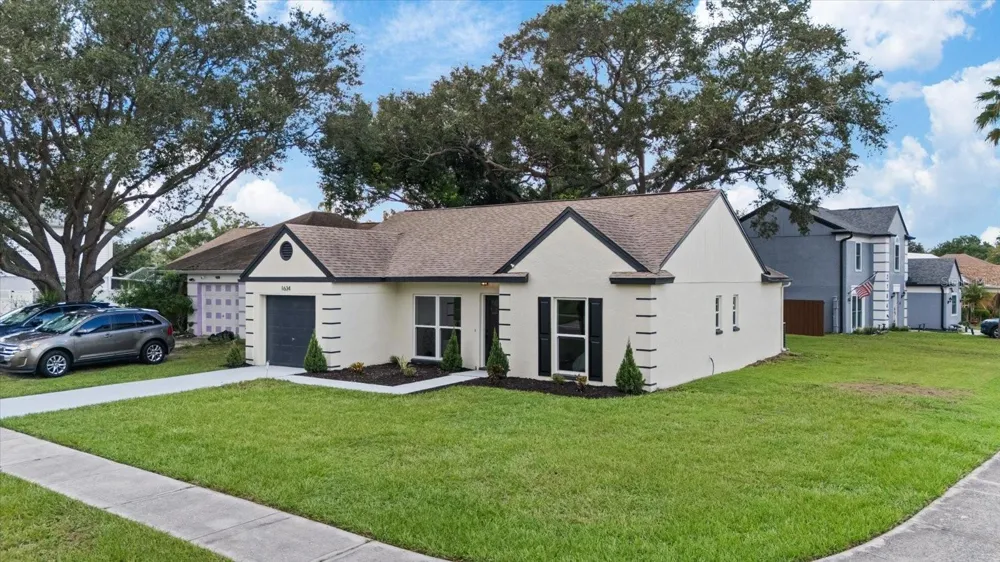 1634 CROSSRIDGE DRIVE Brandon, FL 33510