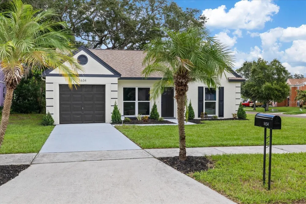 1634 CROSSRIDGE DRIVE Brandon, FL 33510