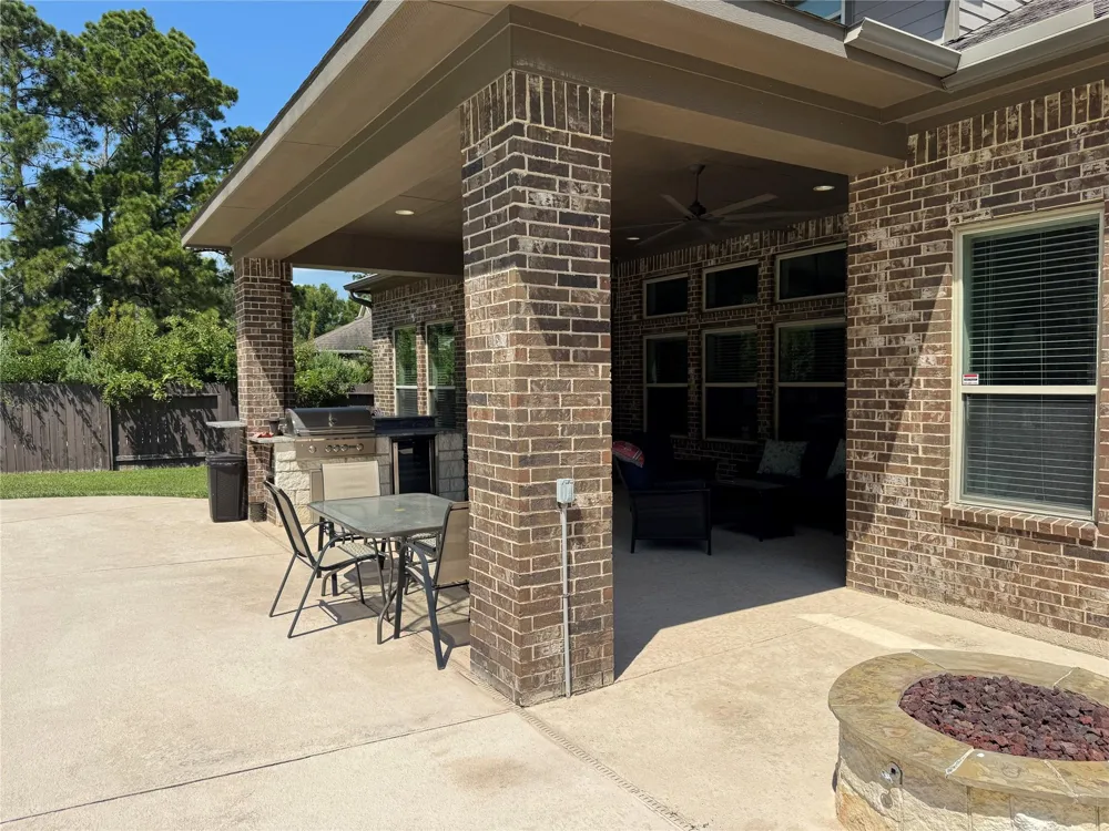3712 Pine Village Court Spring, TX 77386