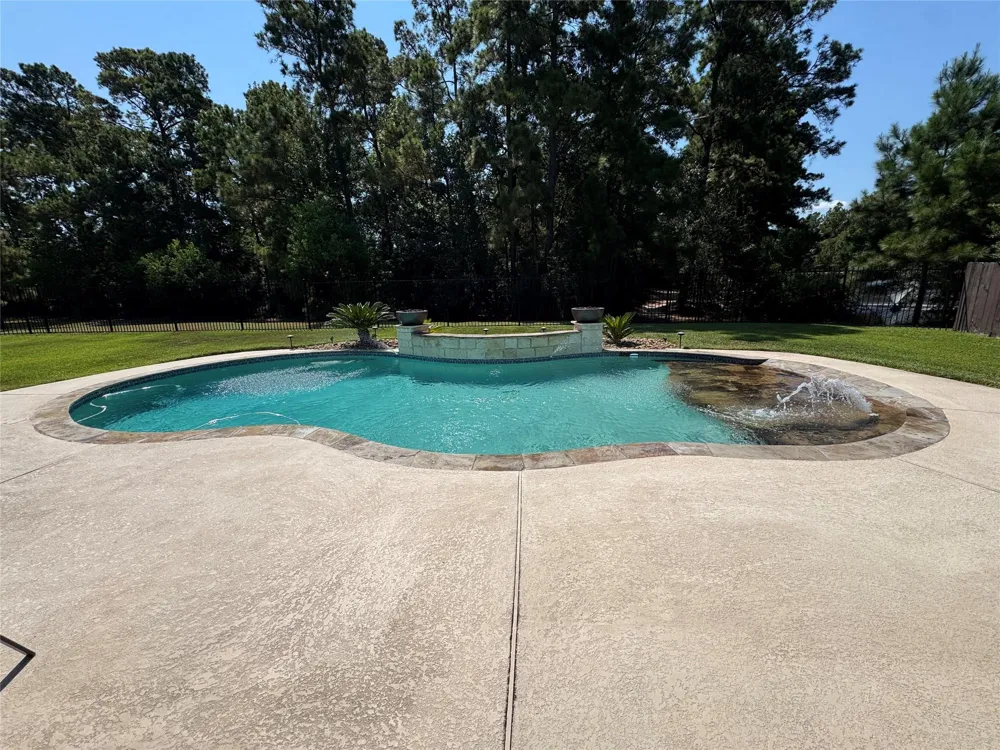 3712 Pine Village Court Spring, TX 77386