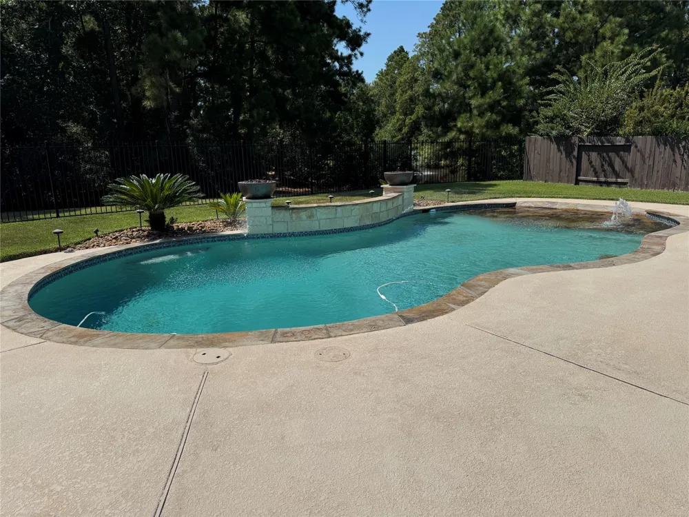 3712 Pine Village Court Spring, TX 77386