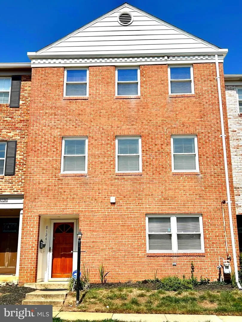 8124 LARKIN LANE Vienna, VA 22182