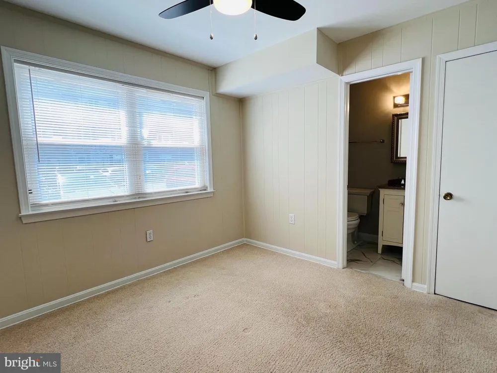 8124 LARKIN LANE Vienna, VA 22182