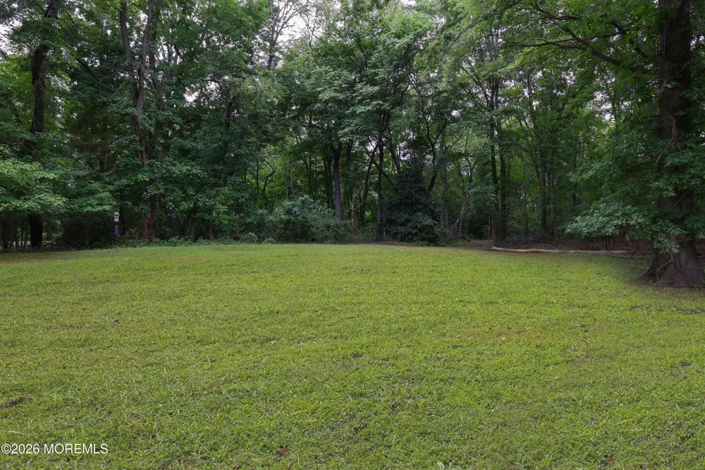 139 Sleepy Hollow Road Red Bank, NJ 07701