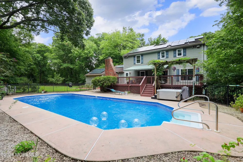 139 Sleepy Hollow Road Red Bank, NJ 07701