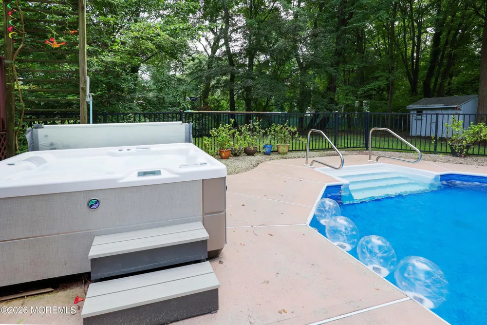 139 Sleepy Hollow Road Red Bank, NJ 07701