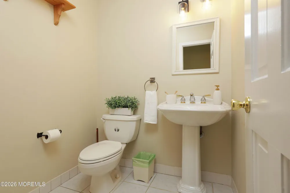 139 Sleepy Hollow Road Red Bank, NJ 07701