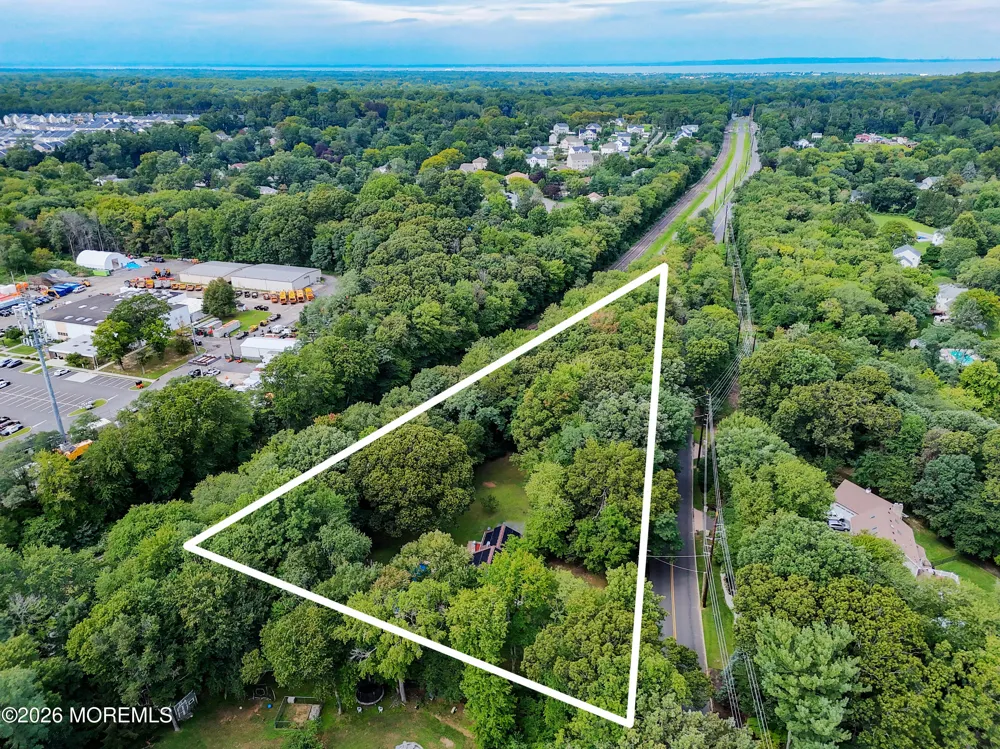 139 Sleepy Hollow Road Red Bank, NJ 07701