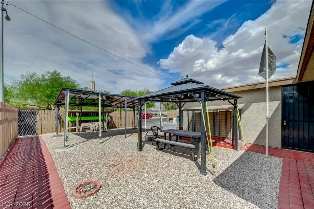 5093 Sun Valley Drive Las Vegas, NV 89122