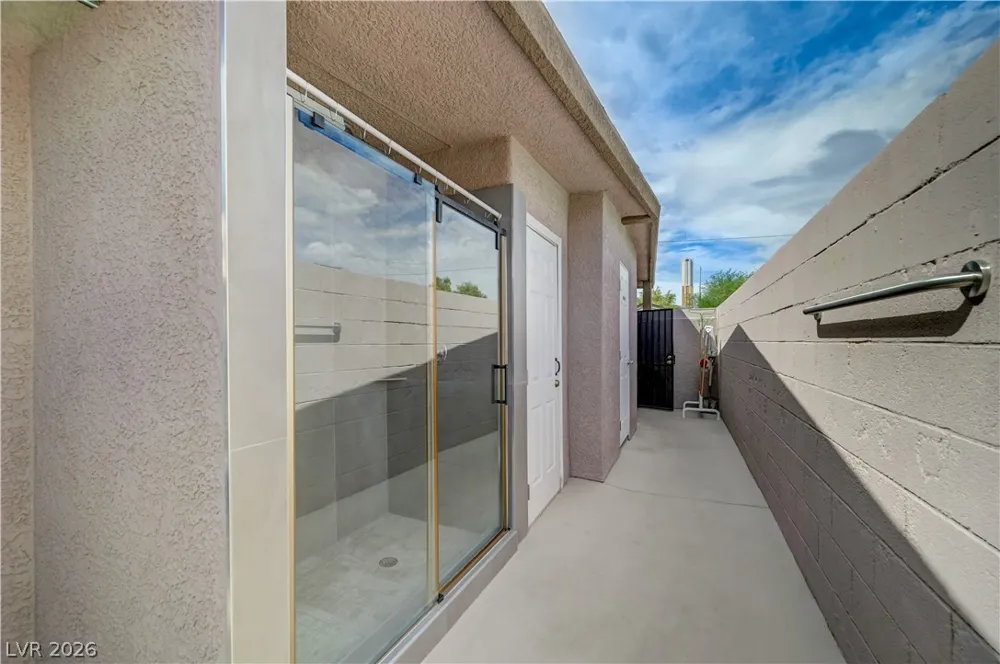 5093 Sun Valley Drive Las Vegas, NV 89122