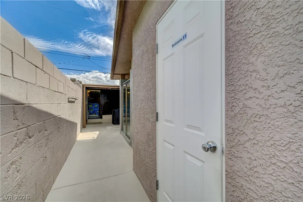 5093 Sun Valley Drive Las Vegas, NV 89122