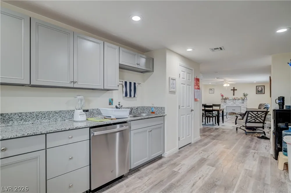 5093 Sun Valley Drive Las Vegas, NV 89122