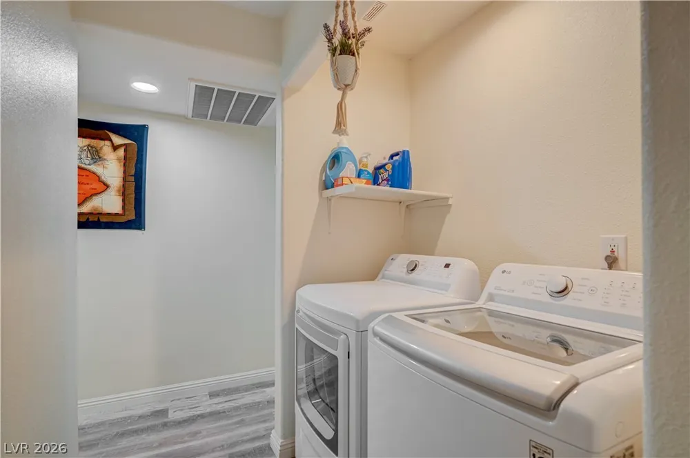 5093 Sun Valley Drive Las Vegas, NV 89122