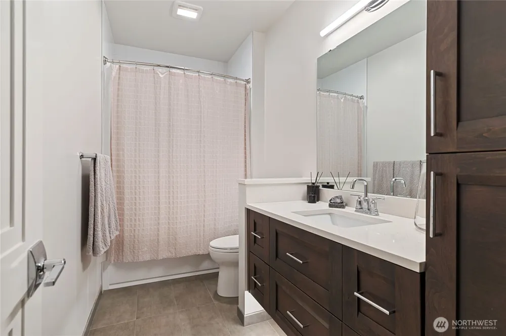 4907 Main Street #702 Tacoma, WA 98407