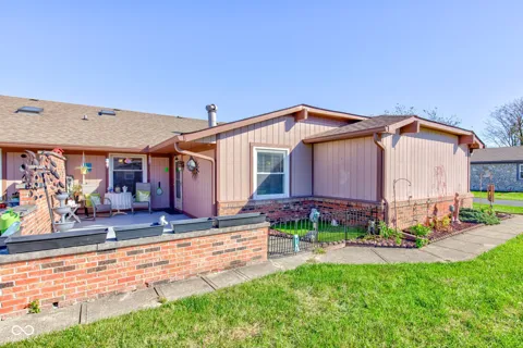 1111 Paradise Court