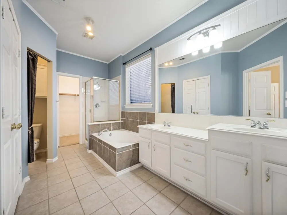 4205 Creek Falls Drive Corinth, TX 76208