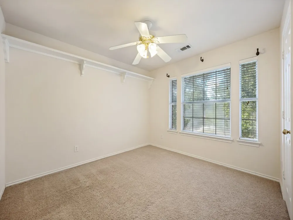 4205 Creek Falls Drive Corinth, TX 76208