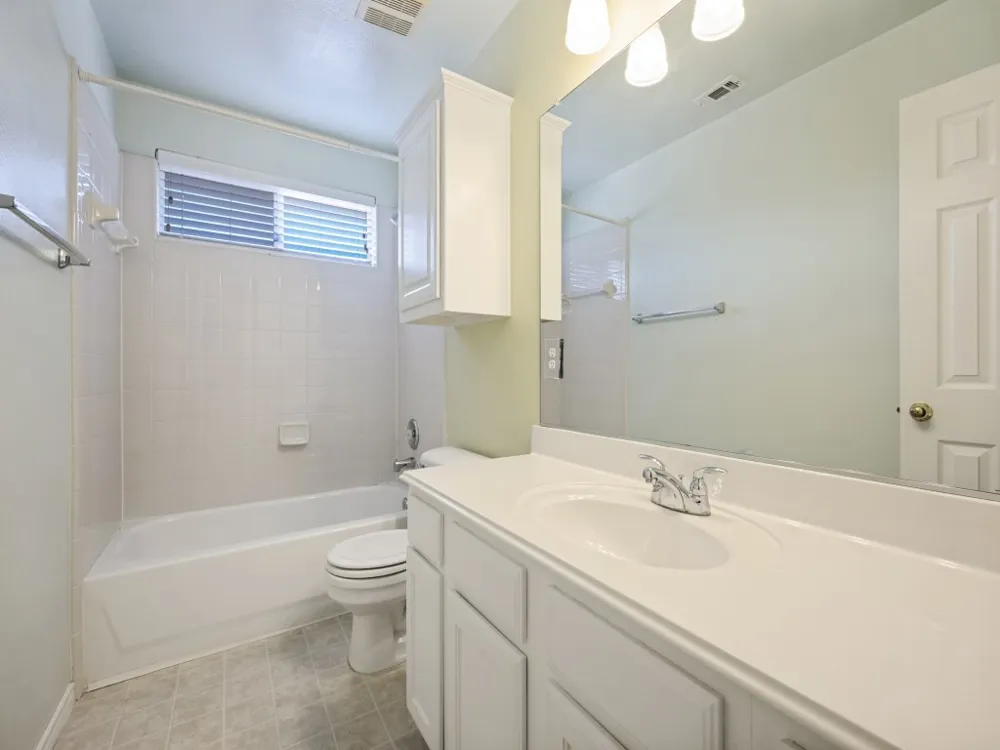 4205 Creek Falls Drive Corinth, TX 76208